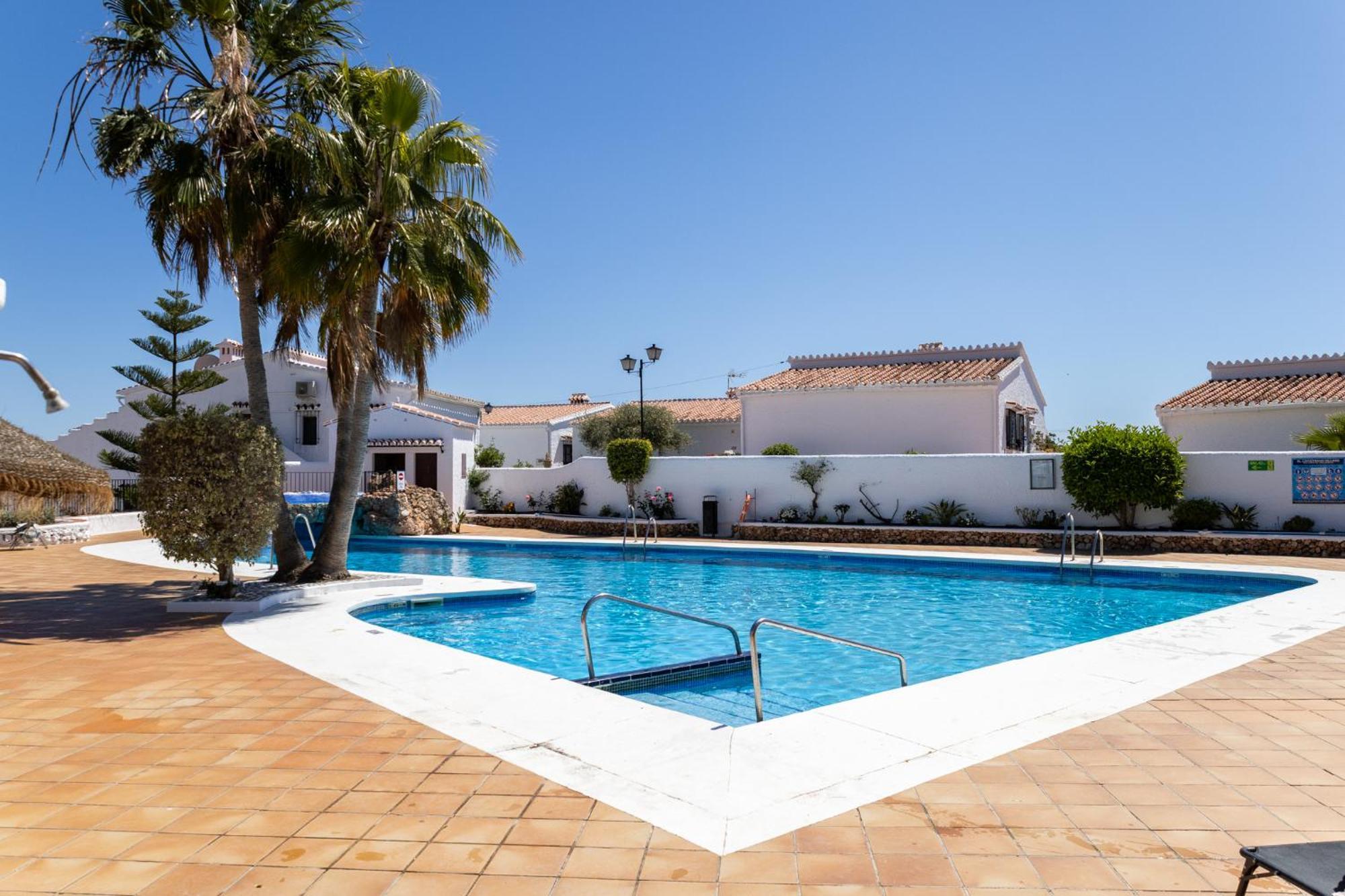 Appartement Capistrano Village B, 1 Bedroom + Free Wi-fi *